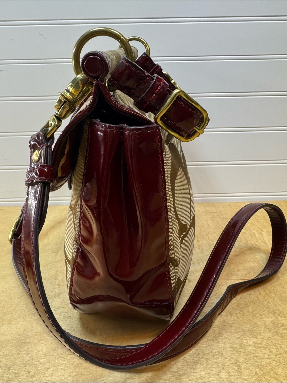 Coach Willis Tan Signature Canvas Shoulder Bag with Burgundy Patent Trim - Picture 4 of 11